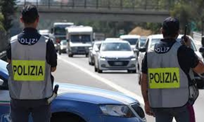 Guida pericolosa sull’A10: denunciato conducente di un mezzo pesante