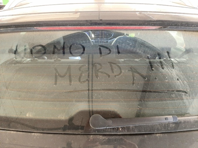 Castellazzo Bormida: scritta offensiva sull’auto del consigliere Pd Ravetti