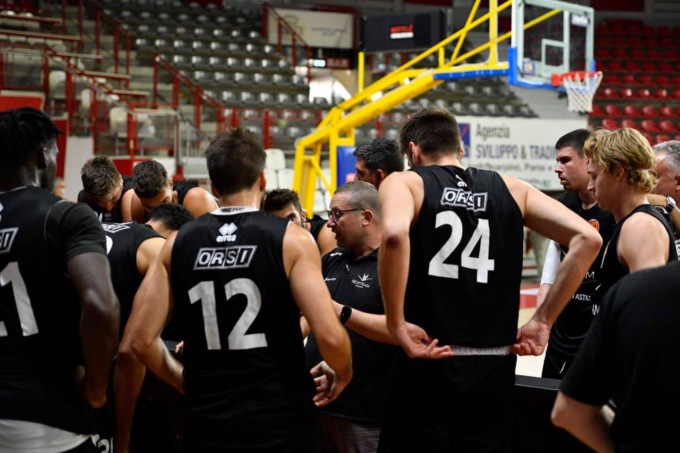 Derthona Basket, trionfo all’esordio in Supercoppa, Trieste cade per 89-73