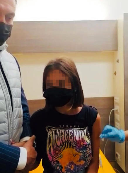Piemonte, Cirio pubblica foto della figlia vaccinata, attacco dei no vax