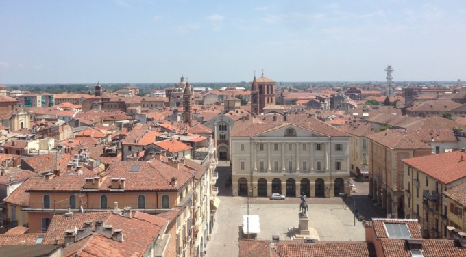 Emergenza Ucraina: il Comune di Casale Monferrato apre conto corrente per acquistare cibo e medicine