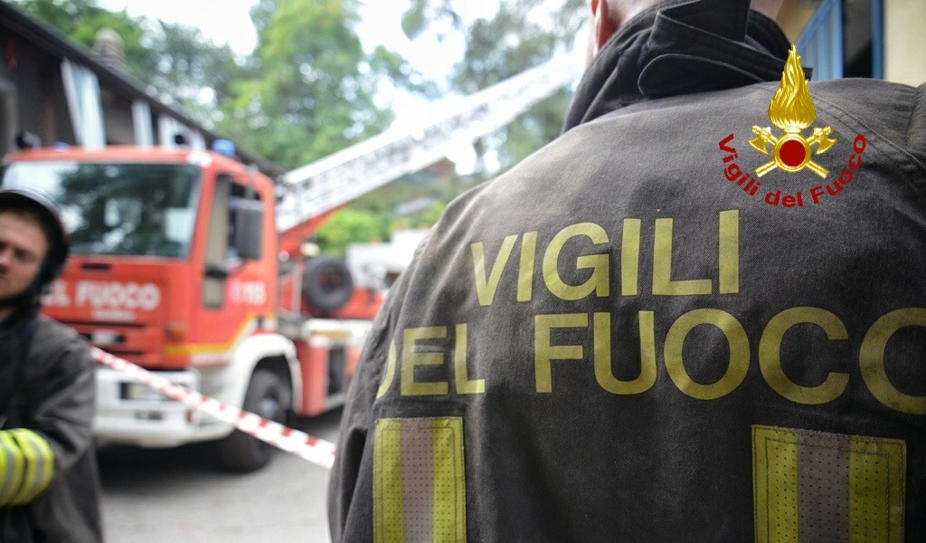 Incendio in un’area coltivata a Valmilana: intervenuti sul posto i pompieri