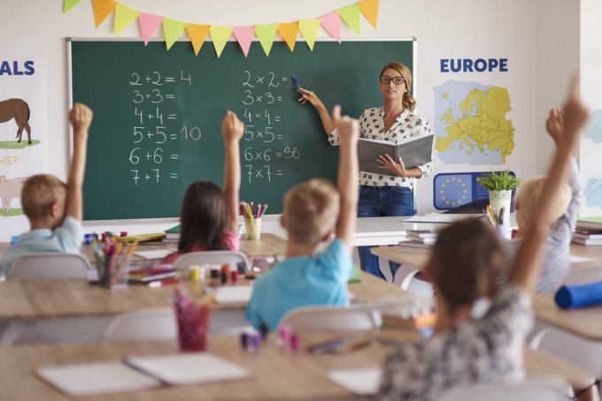 Il ritorno a scuola scandito dalle note della banda della Polizia di Stato