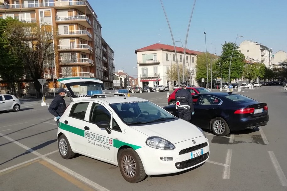 Studente aggredisce insegnante a calci e pugni poi si scaglia contro i Vigili