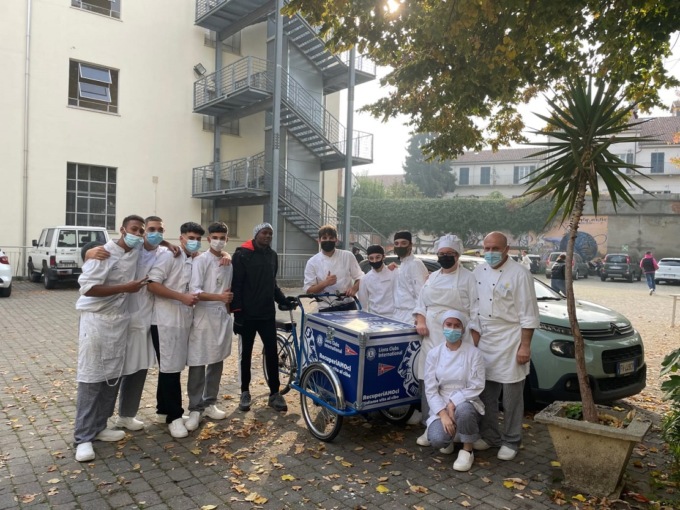 Grazie agli studenti dell’Enaip le eccedenze alimentari diventano pasti per la Tavola Amica di Caritas di Alessandria