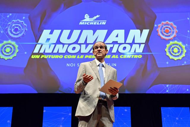 Michelin ha festeggiato i dipendenti che hanno compiuto 30, 35 e 40 anni in azienda
