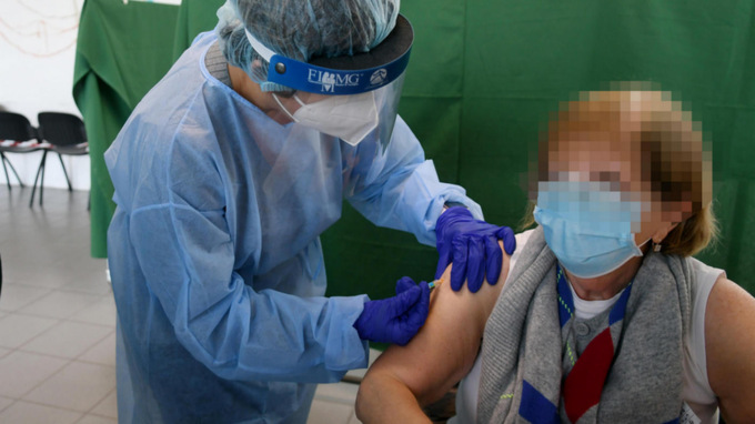 Vaccini Piemonte, terza dose over 60: accesso diretto fino al 31 ottobre