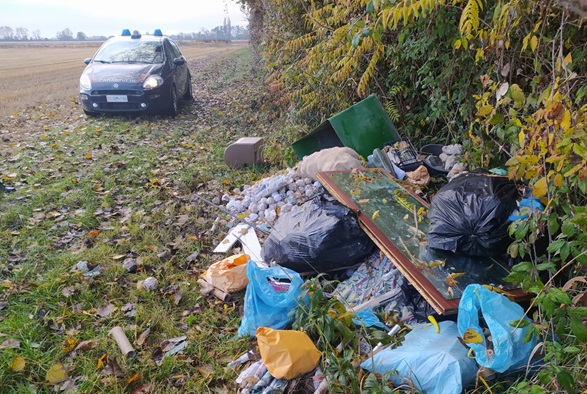 Balzola: abbandona rifiuti, multato 41enne torinese