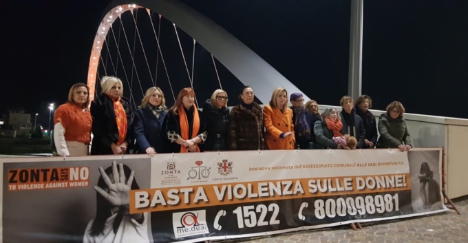 25 Novembre: donne sotto scacco di violenze e femminicidi