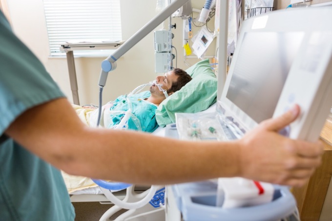Over40 non vaccinati: rischio mortalità superiore di 8 volte e di 7 per ricovero in terapia intensiva