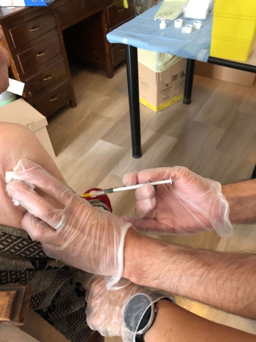 Vaccini, Spinetta Marengo: terza dose a ospiti e operatori della rsa “Gigi e Teresio Capra”, tra cui anche nonna Regina di 101 anni