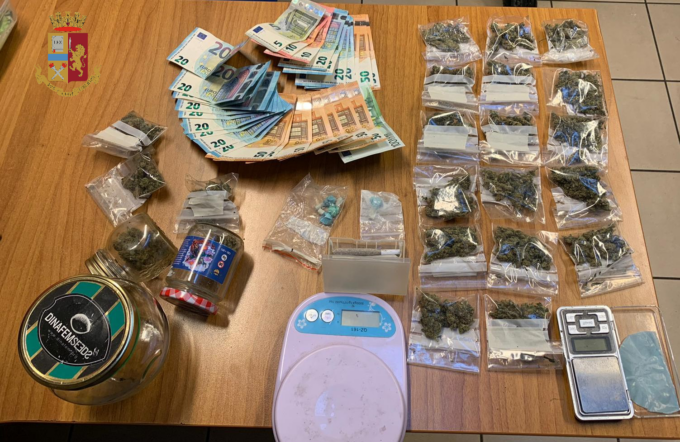 Ben quattro arresti per spaccio di sostanze stupefacenti a Torino