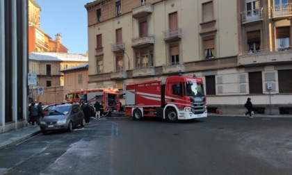 Alessandria, incendio in un'abitazione in via Modena, una vittima