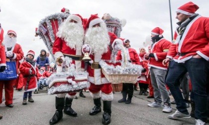 A Torino torna l'invasione dei Babbo Natale per il Regina Margherita