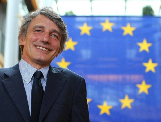 Cirio ricorda il presidente del Parlamento europeo David Sassoli