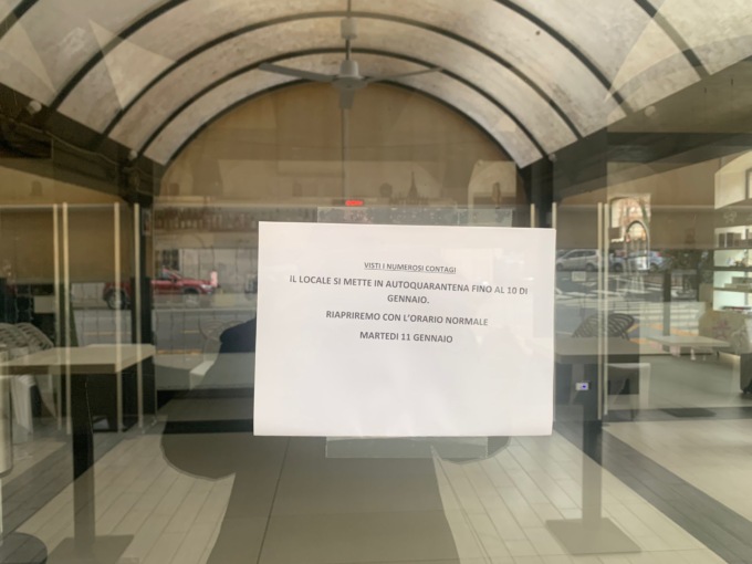 A Casale Monferrato un locale si mette in auto-quarantena