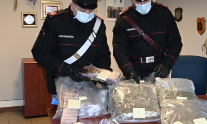 Nascondeva 13 kg di droga in casa, arrestato operaio nel Torinese