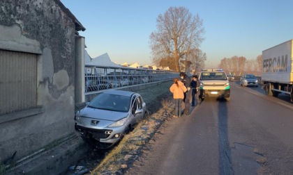 Spinetta Marengo: auto in un fosso, nessuna conseguenza per la conducente
