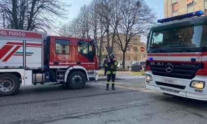 Valenza: perdita di gas in via Cavour, intervento dei Vigili del Fuoco in corso