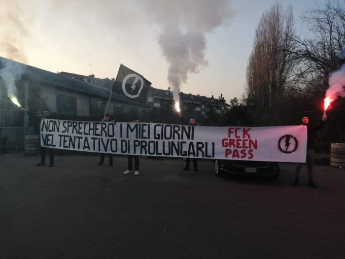 Blocco Studentesco: ”Green Pass, che cosa aspettate ad abolirlo?”