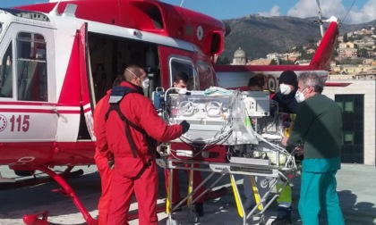 Genova, i Vigili del Fuoco effettuano un trasporto neonatale da Imperia al Gaslini