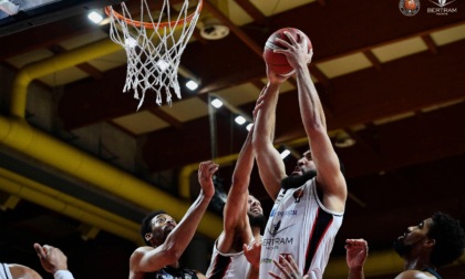 Derthona Basket, affermazione travolgente su Trieste all'esordio in Coppa Italia