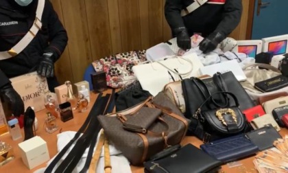 Torino: furti seriali a negozi e anziani, tra gli arresti un latitante ricercato dal 2015