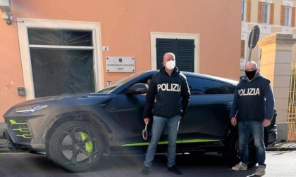 Torino, aveva acquistato una Lamborghini che non ha mai pagato e l'aveva messa in vendita