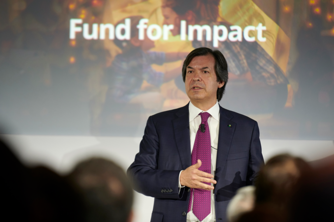 Intesa Sanpaolo dona 10 milioni di euro a sostegno della popolazione dell’Ucraina