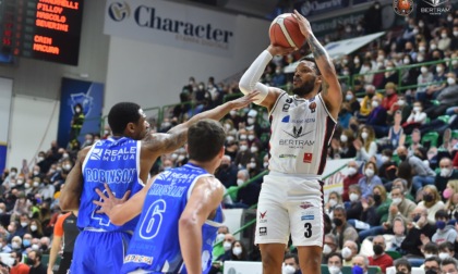 Derthona Basket, vittoria convincente contro Napoli