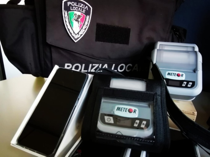 Palmari e stampanti portatili in dotazione alla Polizia locale di Valenza