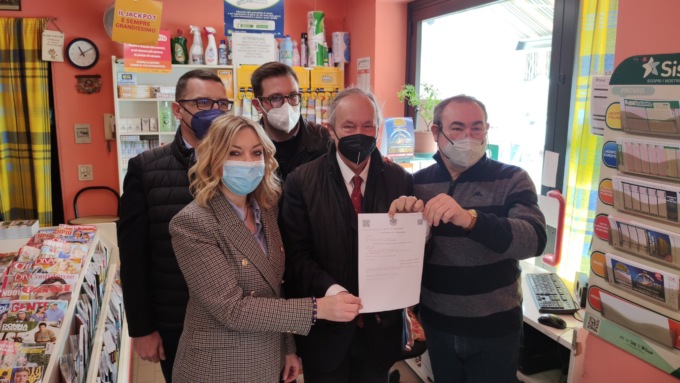 Alessandria: certificati anagrafici anche nelle edicole