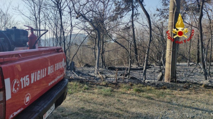 Mele: spento definitivamente l’incendio di vegetazione che ha interessato le alture