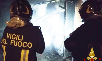 Incendio di un box a Piovera: l'intervento dei Vigili del Fuoco