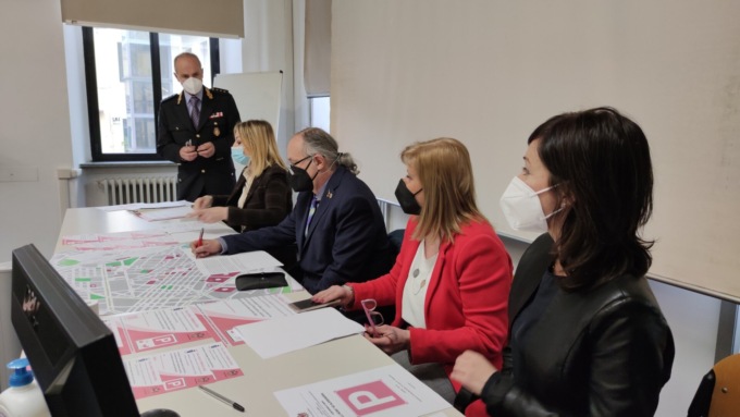 Nuovi parcheggi rosa per le donne in gravidanza e con bambini in tutta la città
