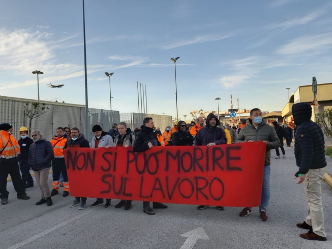 Ex Ilva Cornigliano: contestata dalla Fiom la cassa integrazione per i dipendenti dell’impianto latta