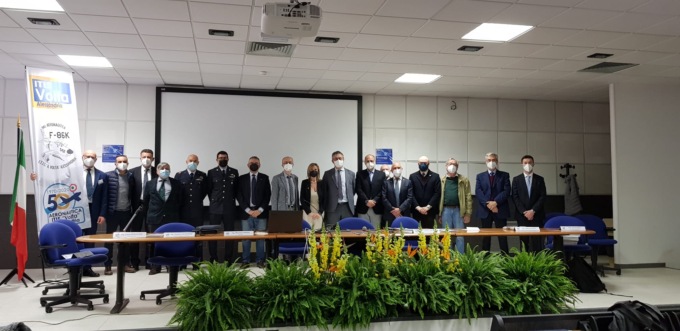 All’Istituto Volta di Alessandria si celebra il 50 esimo anniversario di Areonautica
