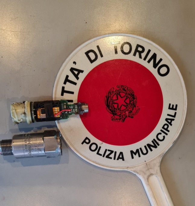 Tachigrafo “fasullo”. Multati l’autista e la ditta