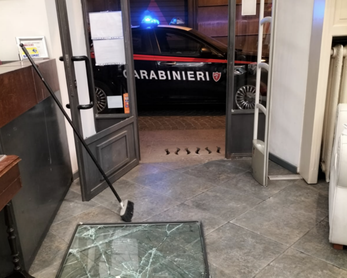 Alessandria: furto nella notte al negozio “Emerson” di via Bergamo