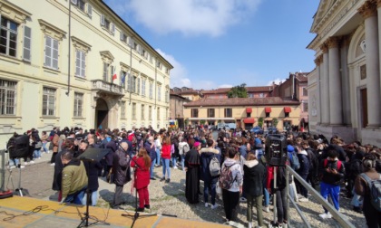 Cento giorni dalla maturità: ad Alessandria il raduno dei futuri diplomati