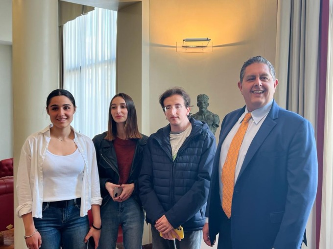 Liguria, progetto TikTok: l’incontro con gli studenti delle superiori selezionati dal contest