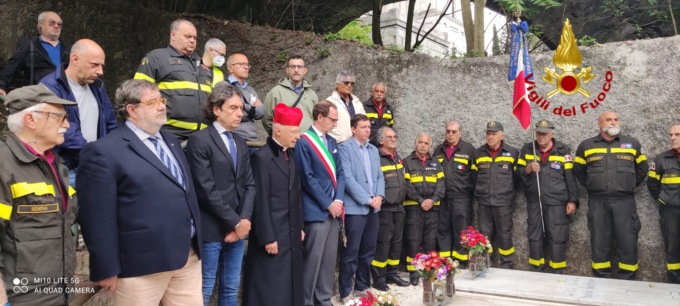 Genova: rinnovato monumento dedicato ai quattro Vigili del Fuoco morti nel ’48