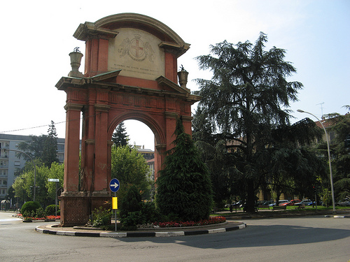 Alessandria: al via i lavori di restauro dell’arco trionfale di via Dante