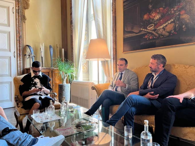 Eurovision: Mahmood incontra il sindaco di Torino