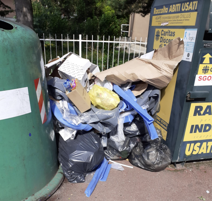 Tortona: parrucchiere abbandona rifiuti per strada, individuato e sanzionato