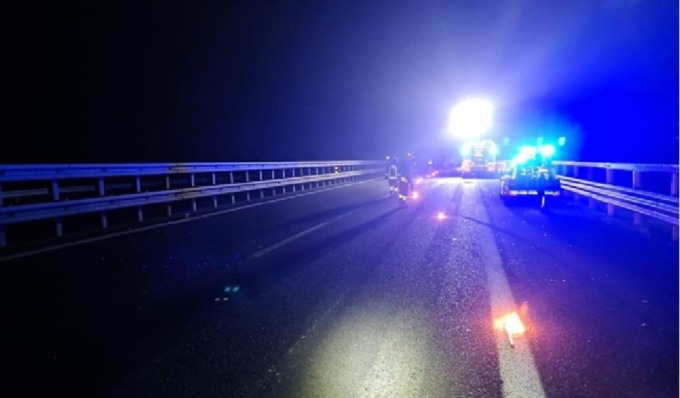 Padre e figlio 11enne travolti e uccisi in A21, arrestato il pirata della strada