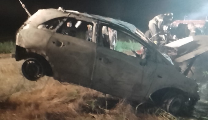 Cadavere ritrovato carbonizzato dentro una vettura a Isola Sant’Antonio: indagini in corso