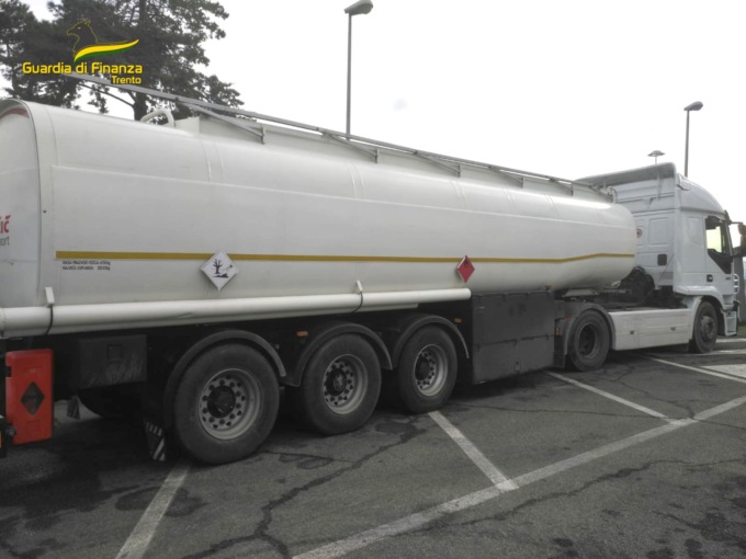 Smantellata rete transnazionale di contrabbandieri, arresti anche ad Alessandria