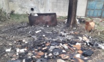 Brucia rifiuti inquinanti all'interno di un fabbricato in disuso, 50enne denunciato