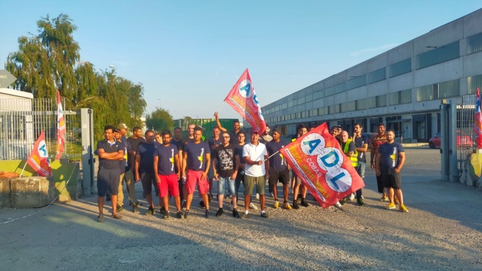 Secondo giorno di sciopero al magazzino Sogegross di Rivalta Scrivia